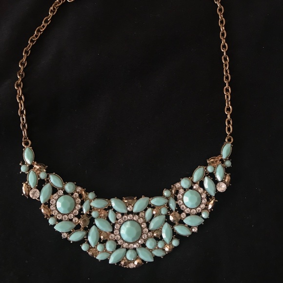 3 for $25 statement necklace - Picture 1 of 1
